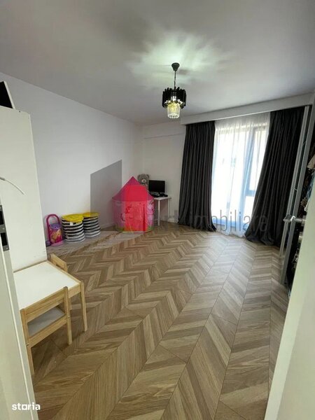 Bucurestii Noi Apartament cu 3 camere de vanzare in zona Damaroaia